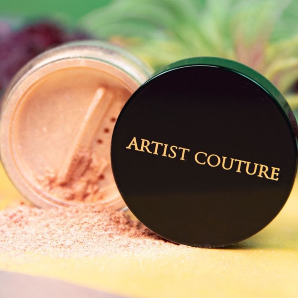 ✨Artist Couture✨ Purple Dream Diamond Highlighter